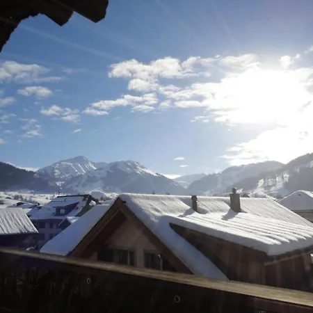 Vakantiehuis South Facing Family In Saanen Village *