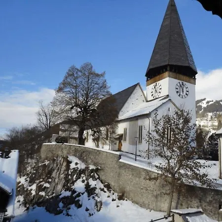 Semesterbostad South Facing Family In Saanen Village
